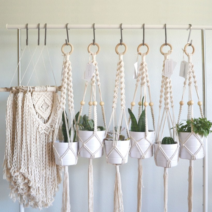 Кашпо макраме в интерьере