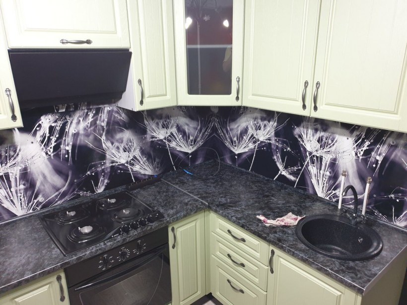 Фартук для черно белой кухни