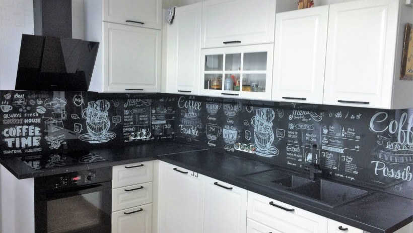 Черный фартук для кухни