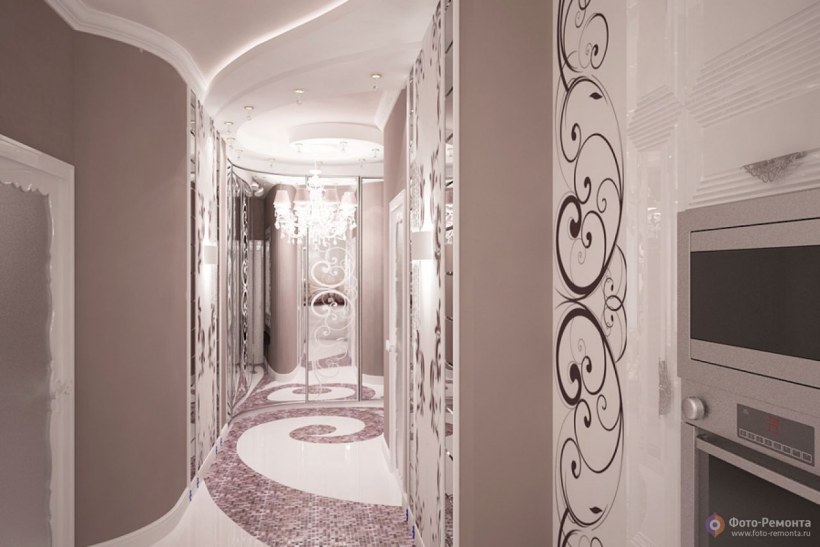 Коридор с вензелями