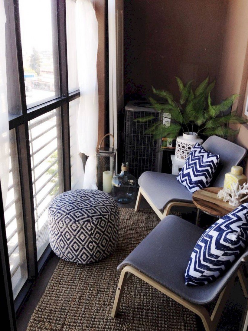 Уютное кресло на балкон