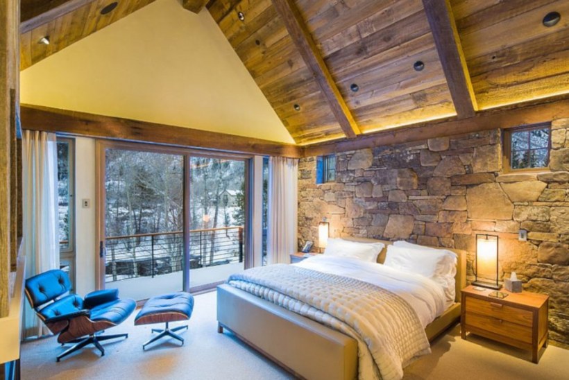 Отделка спальни в частном доме