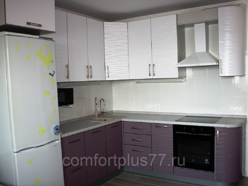 Угловая кухня пластик