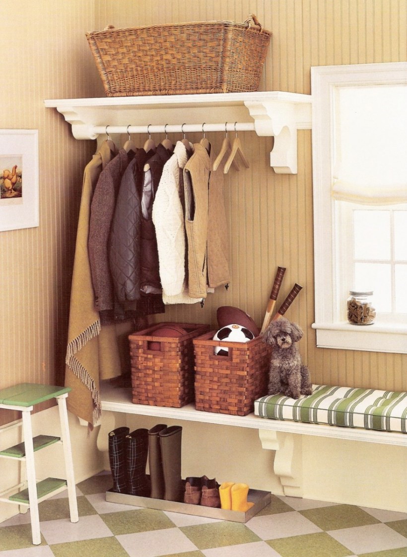 Декоративный кирпич в коридоре