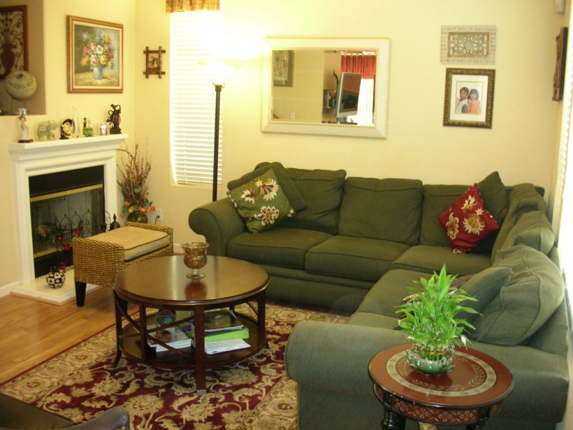 Цвет хаки в интерьере гостиной