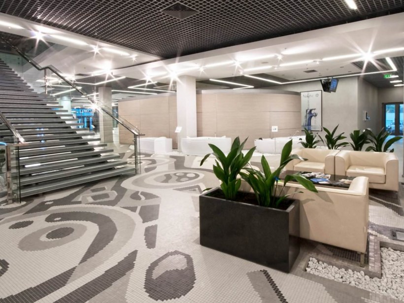 Фойе торгового центра