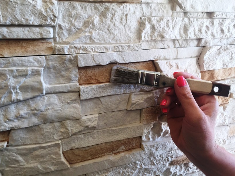 Крашеный декоративный камень