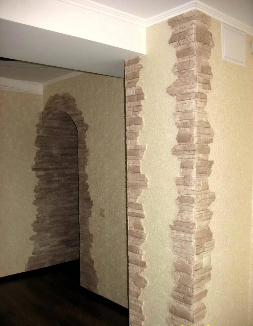 Отделка декоративным камнем в квартире