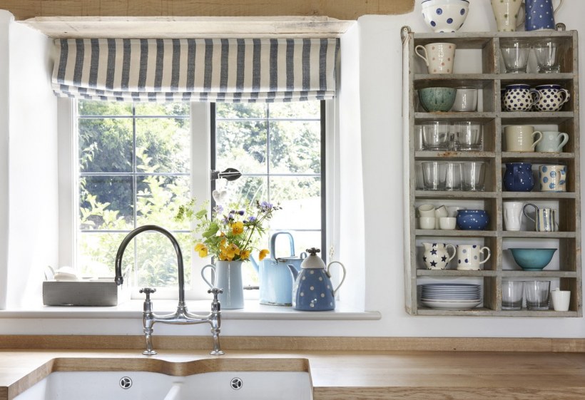 Шторки для шкафчика на кухне