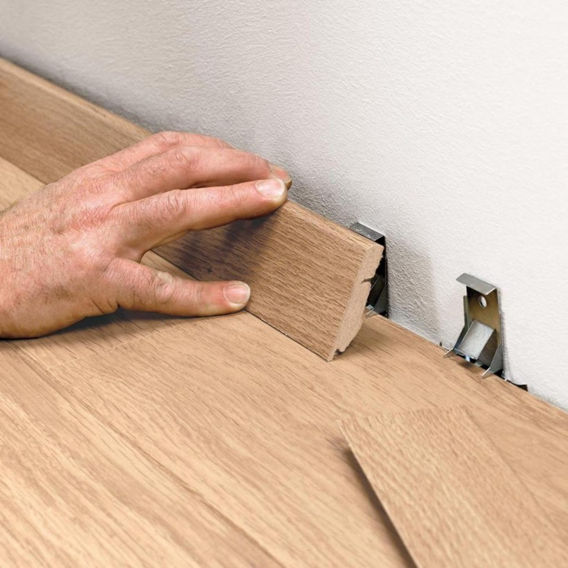 Крепеж для плинтуса Квик степ