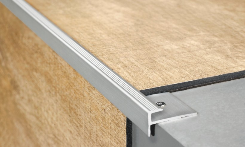 Алюминиевый соединительный профиль для Pergo Vinyl click 7x24x2000 мм PGVEXPSILV