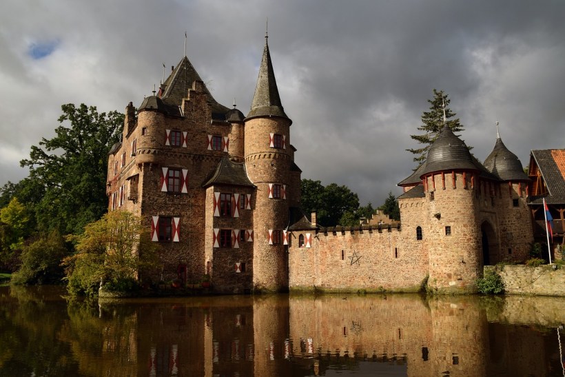 Средневековые замки Готика