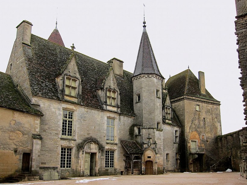 Дворец неоготика