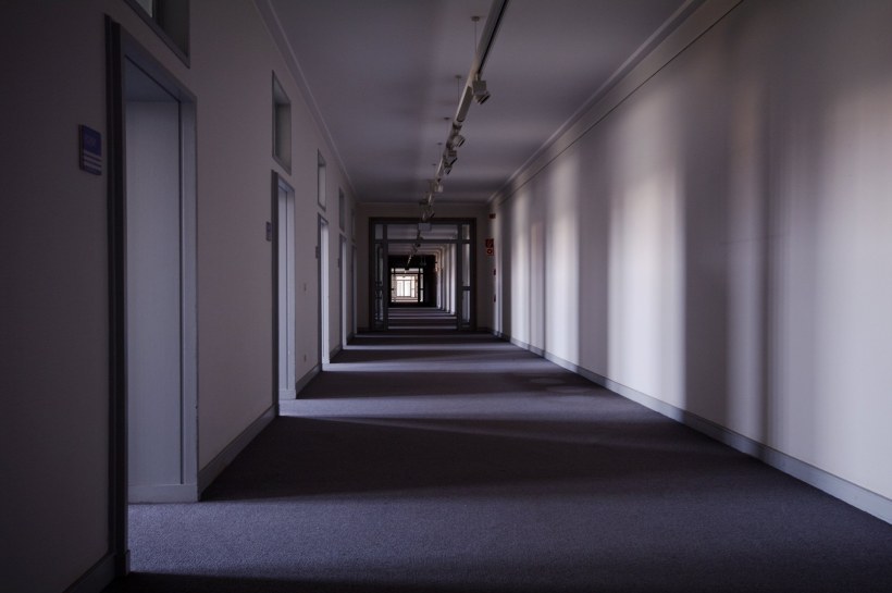 Пустой коридор