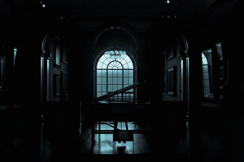 Мрачное помещение