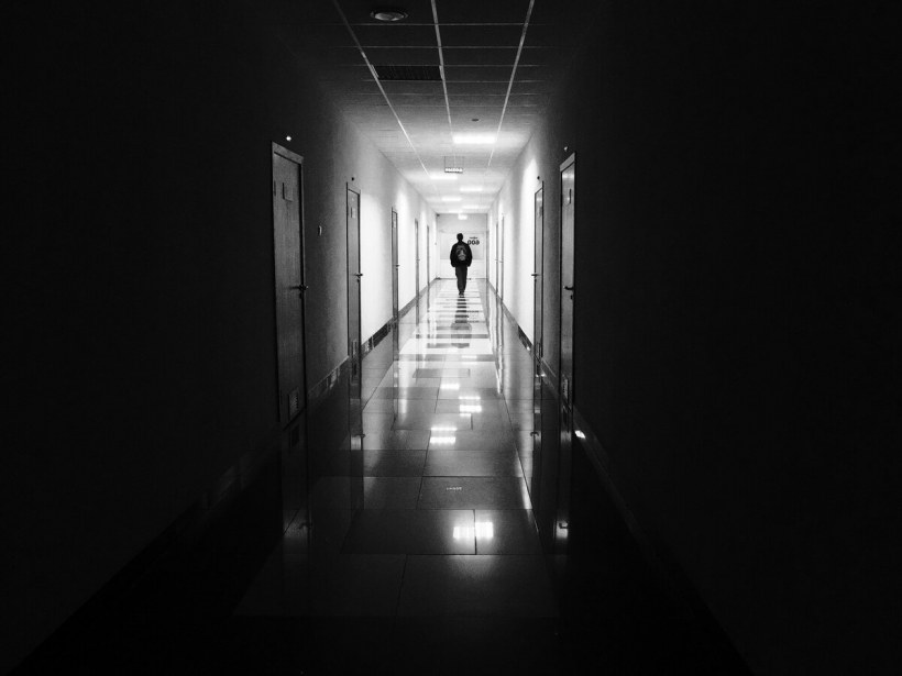 Фон коридора ночью