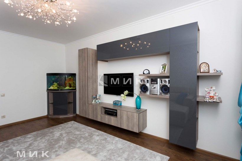 Аквариум в однокомнатной квартире фото