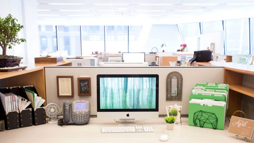 Рабочее место в офисе