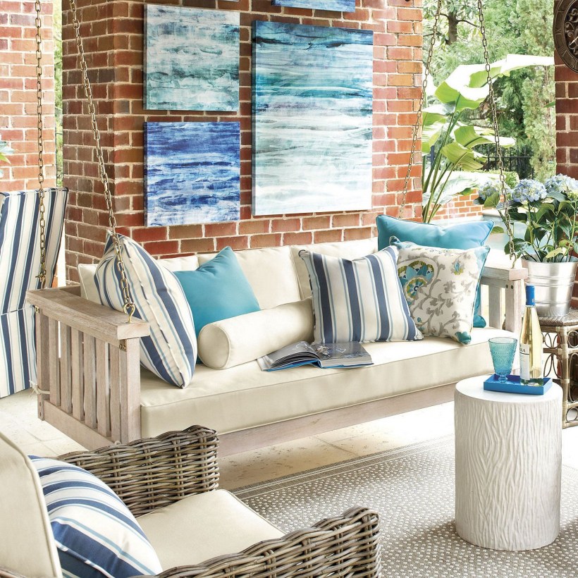 Диваны для закрытой веранды