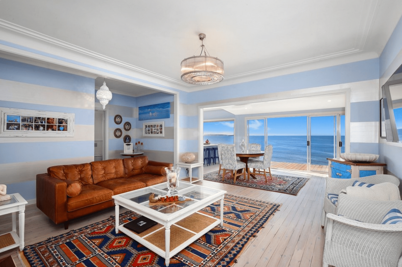 Шезлонг с навесом