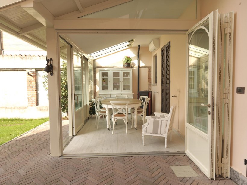 Интерьер маленькой веранды