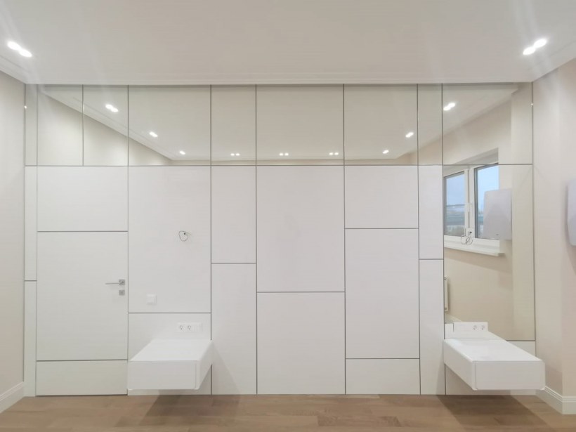 Глянцевые стеновые панели