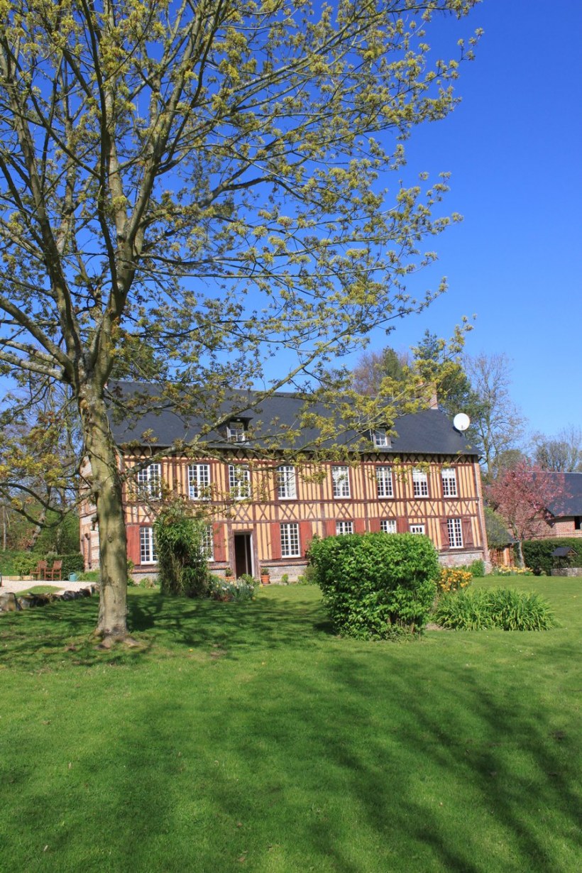 Современный дизайн крыльцо университета