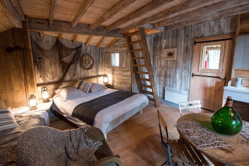 Домик в лесу интерьер