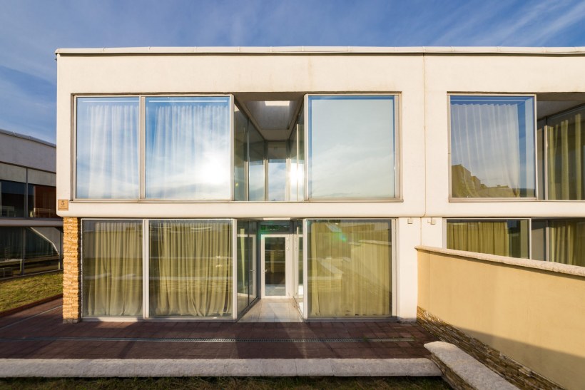 Строительство автосалона