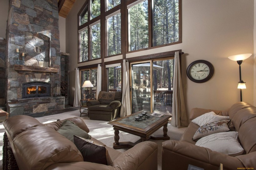 Маленькая гостиная в стиле Шале