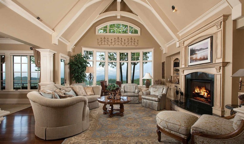 Гостиная в загородном доме