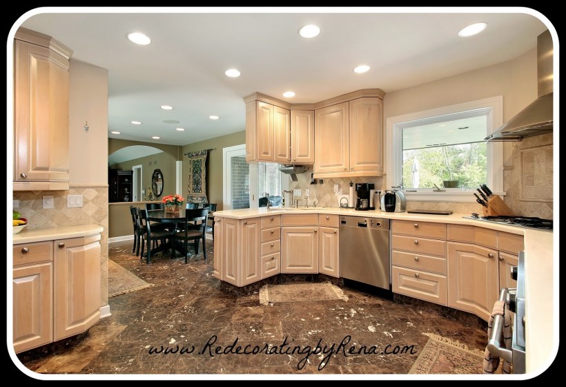 Бежевый кухонный гарнитур