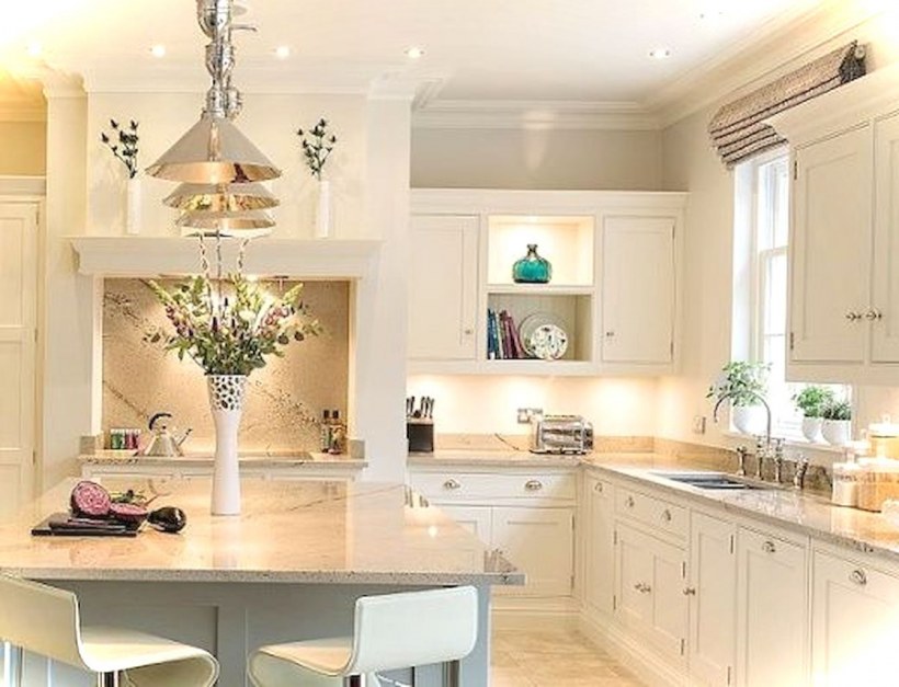 Кремовый цвет в интерьере кухни