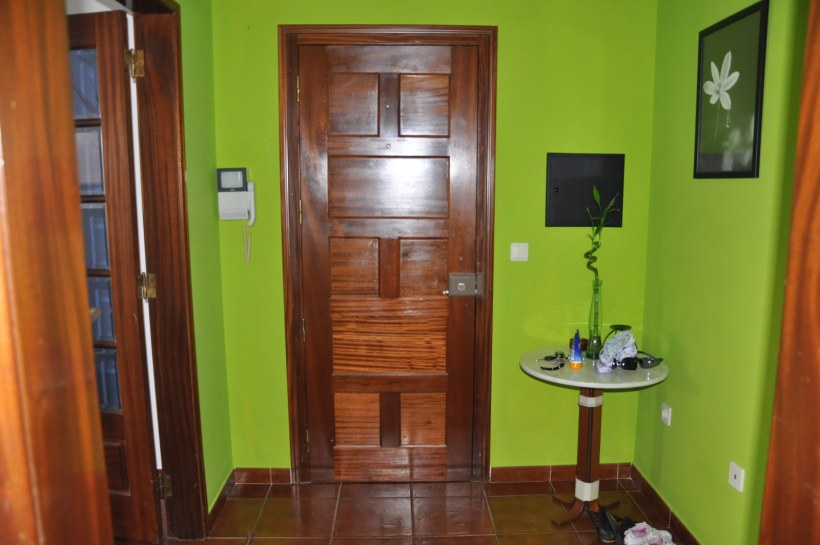 Зелёная прихожая в хрущевке