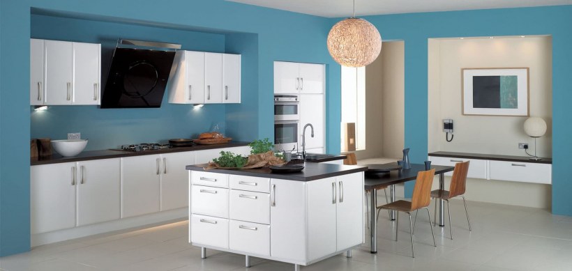 Кухня голубого цвета