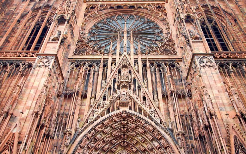 Собор Нотр- дам-ла-Гранд в Пуатье. Франция.