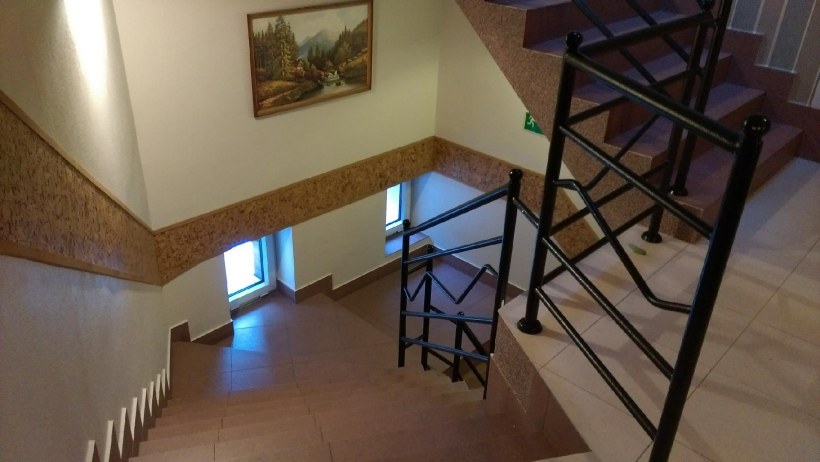 Отделка лестничного марша