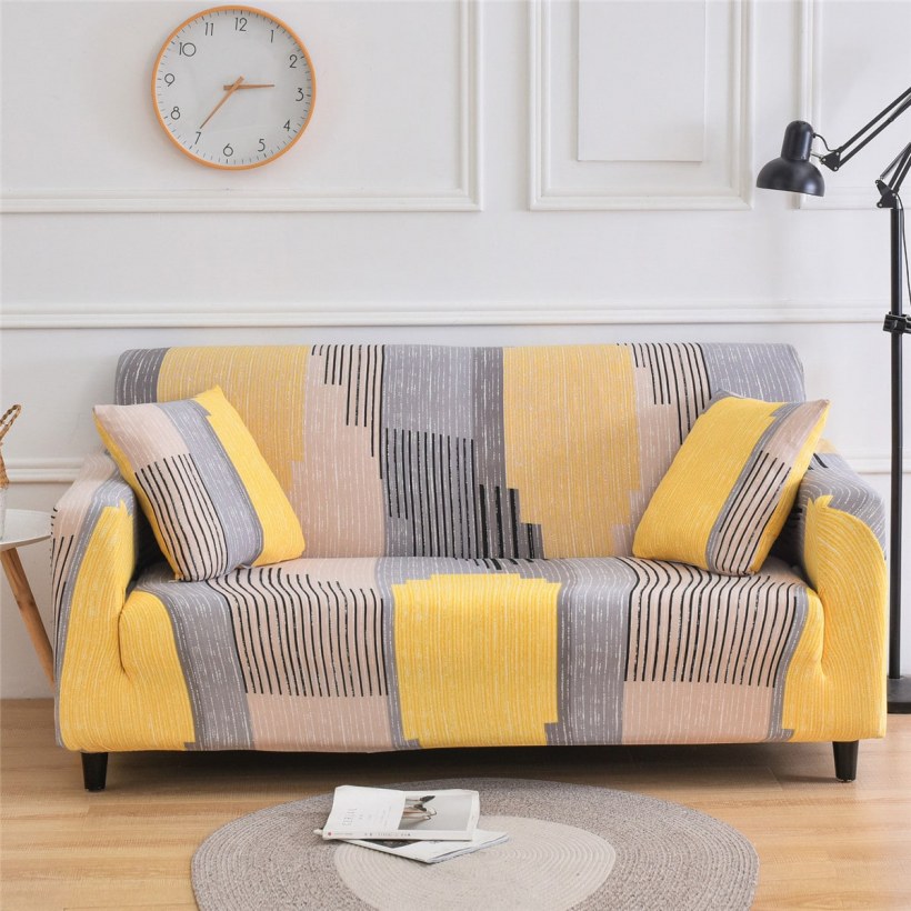 Полосатый диван на ножках