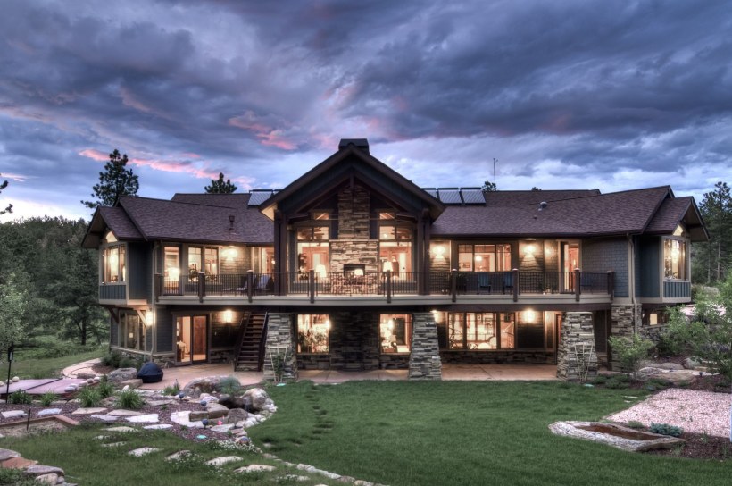 Крафтсман стиль загородный дом