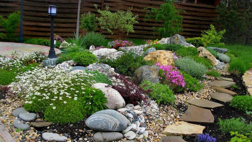 Рокарий сухой ручей