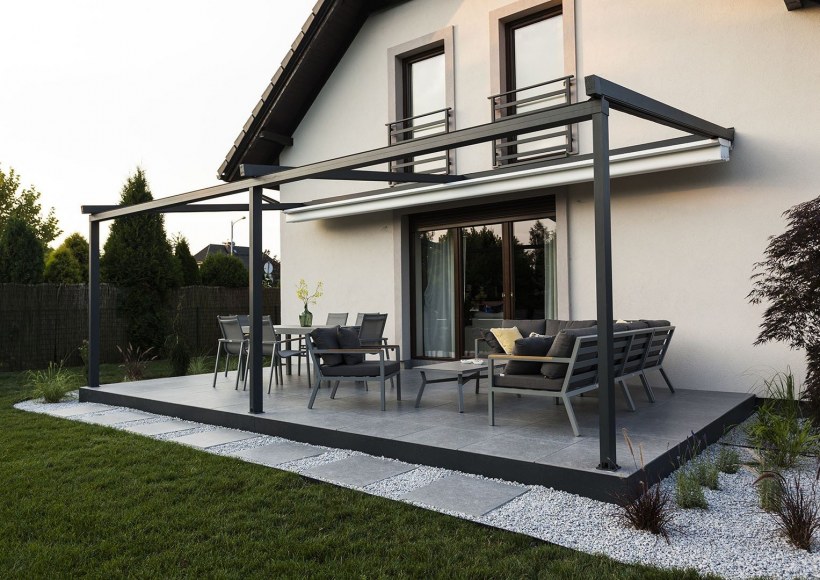 Козырек над террасой