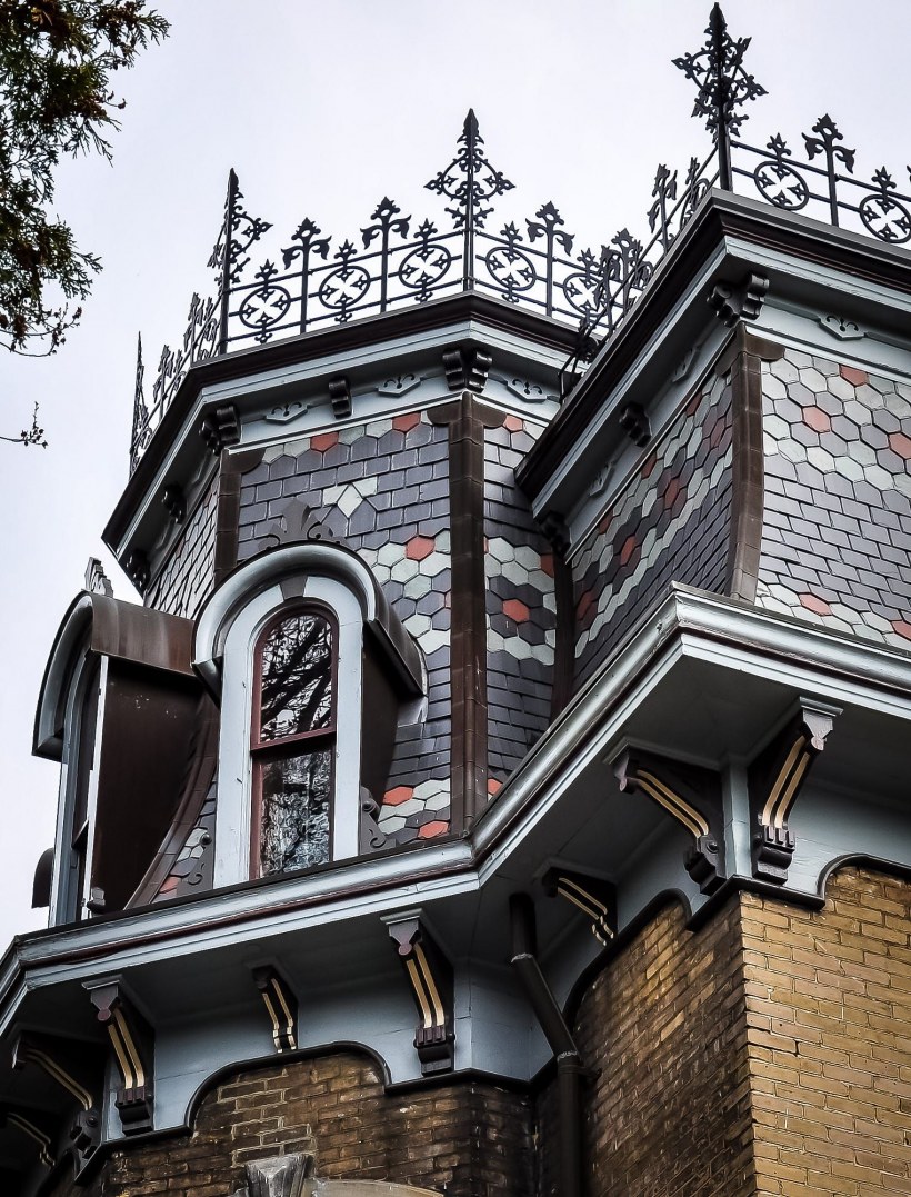 Кровля в готическом стиле