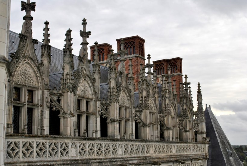 Стрельчатая крыша Готика