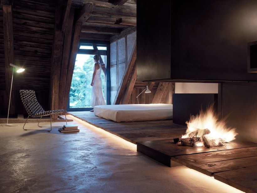 Камин на мансарде