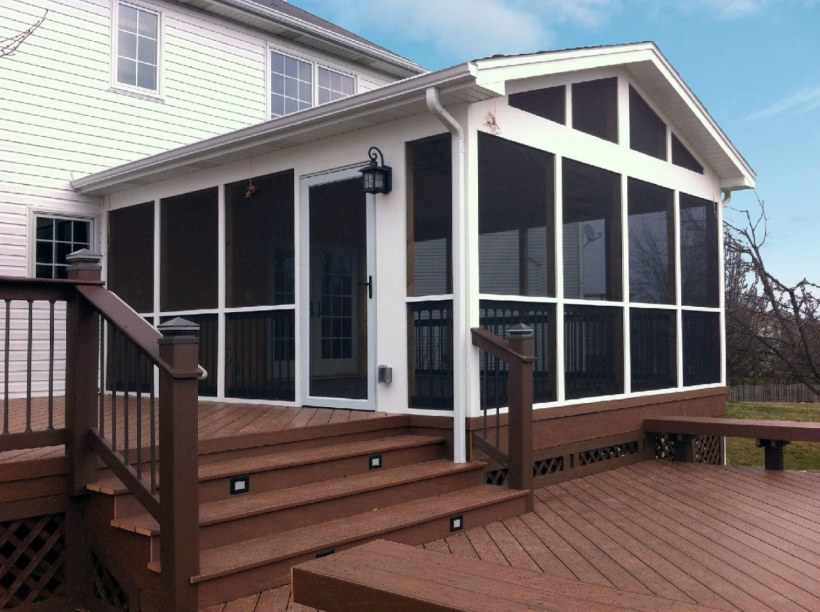 Веранда с тонированными стеклами