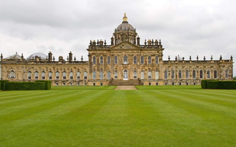 Дворец в поместье Касл Ховард Великобритания