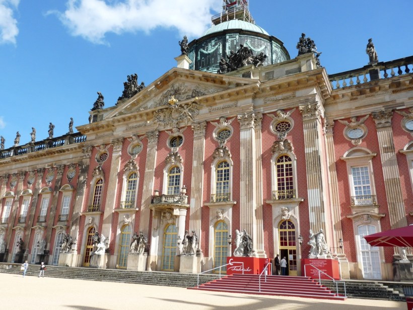 Новый дворец в Потсдаме