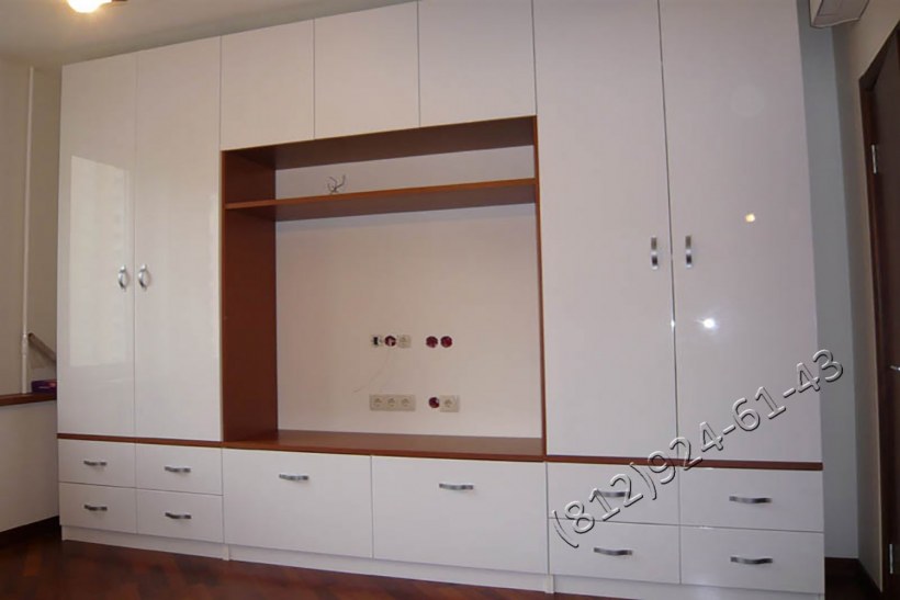 Стенка в спальню со шкафом