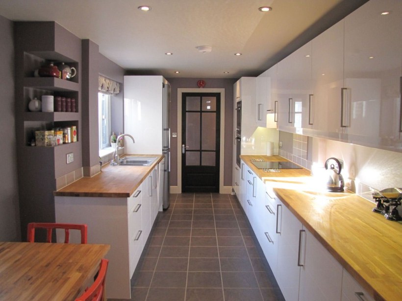 Узкая кухня