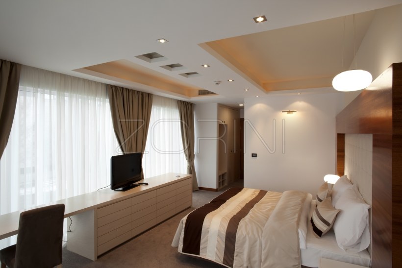 Навесной потолок с нишей